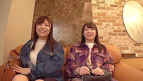 女子大生2人をラブホで脱がダブル巨乳の美女二人とハーレム逆3P 女子大生2人をラブホで脱がダブル巨乳の美女二人とハーレム逆3P